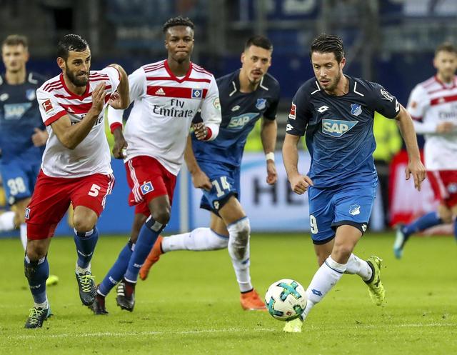 在绿茵场上 在绿茵场上