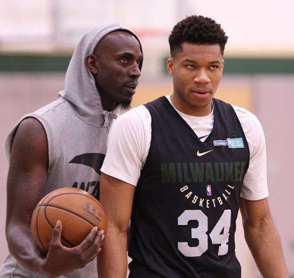 对双方的赛 对双方的赛