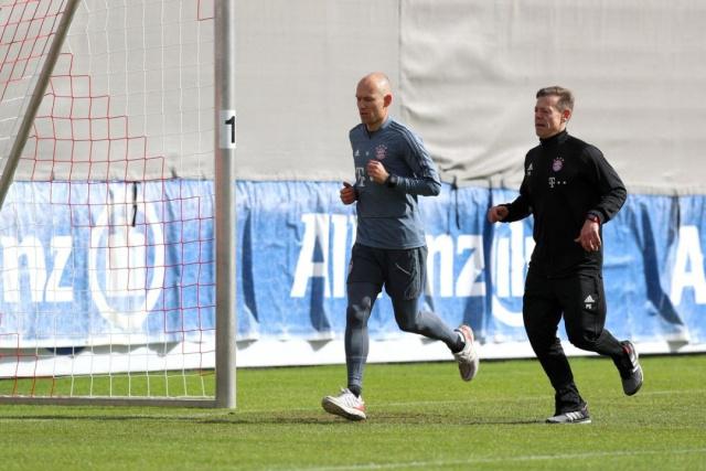 爵士则通过 爵士则通过