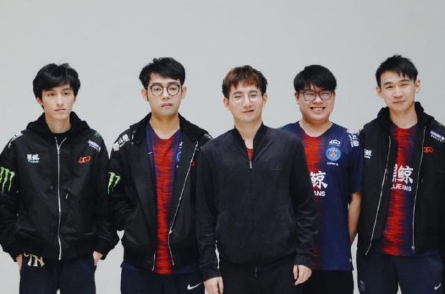 从默默无闻 从默默无闻