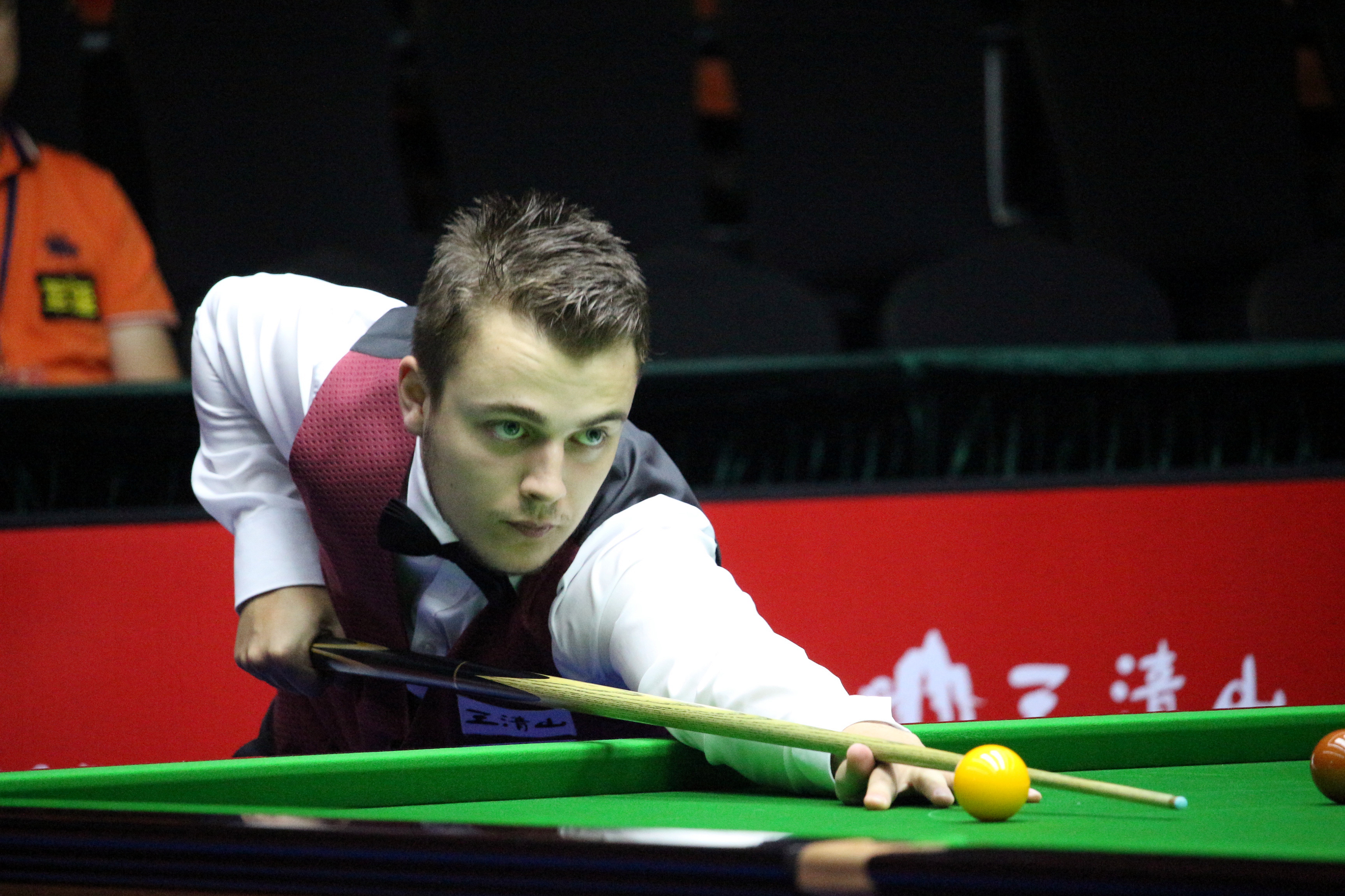 稍有不慎就 稍有不慎就