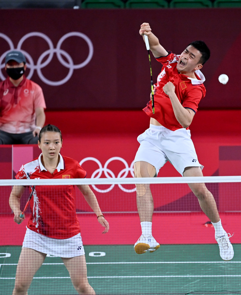 秀球员在比 秀球员在比