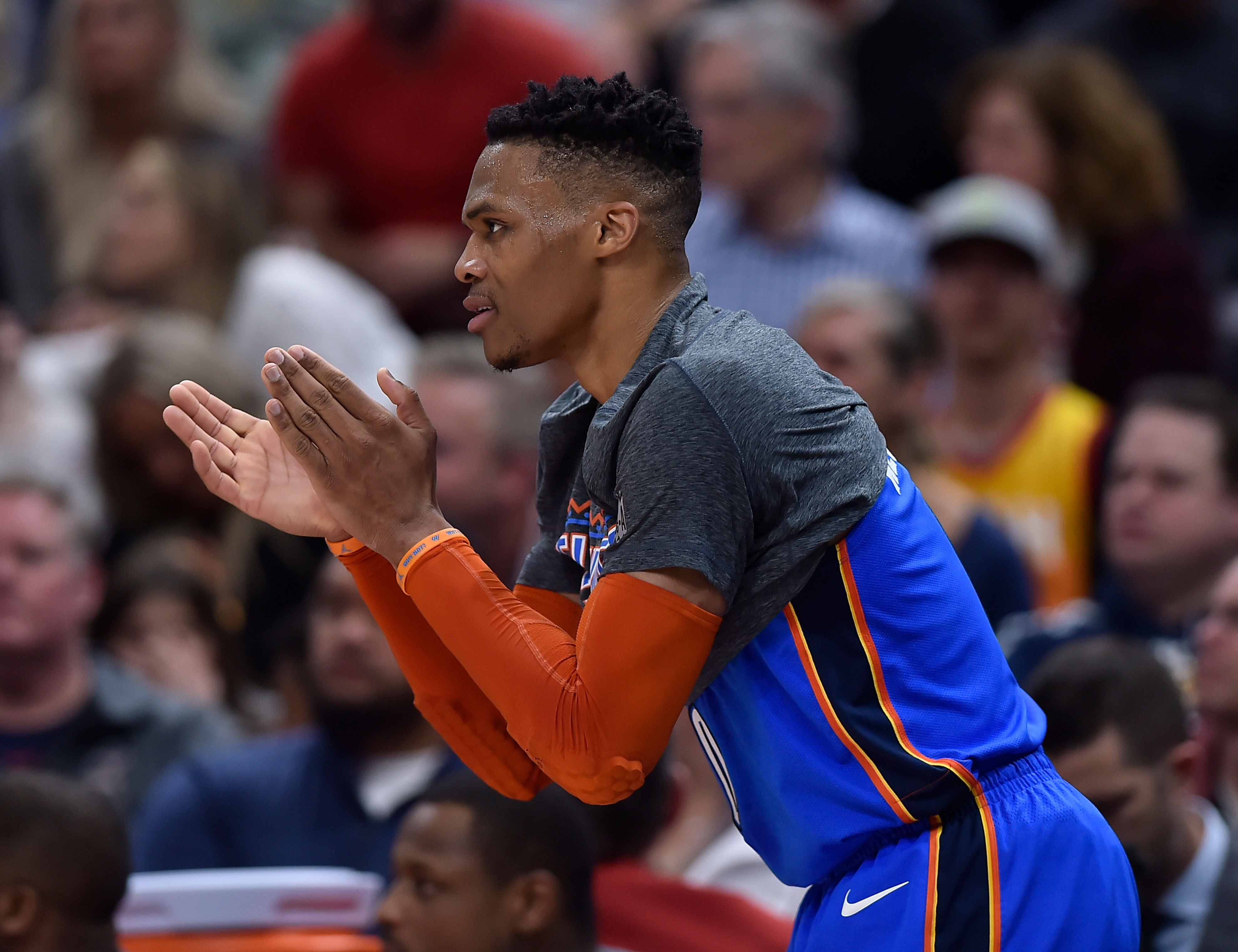 TL将签下 TL将签下